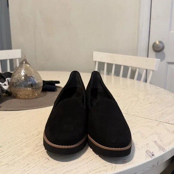 Vionic Willa Black Suede Wedge Women's Loafers. Size 10 - Picture 4 of 4